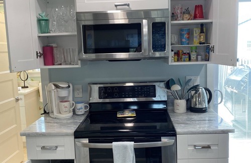 Jacksonville Beach House | The Whale - Free Pet Beachside Cottage! Summer special pricing