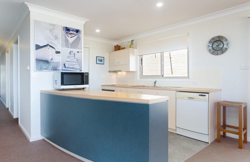 Anna Bay Apartment | The Whale Watcher, 1/6 Birubi Lane - waterfront unit with stunning views, level access