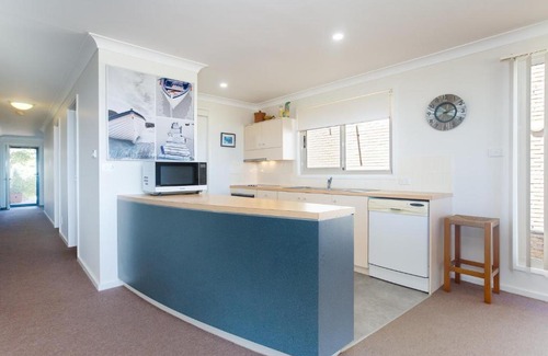 Anna Bay House | 'The Whale Watcher', 1/6 Birubi Lane - waterfront unit with stunning views, level access