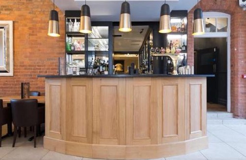 Sandbach Bed & Breakfast | The Wheatsheaf Hotel, Sandbach