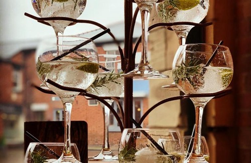 Sandbach Bed & Breakfast | The Wheatsheaf Hotel, Sandbach