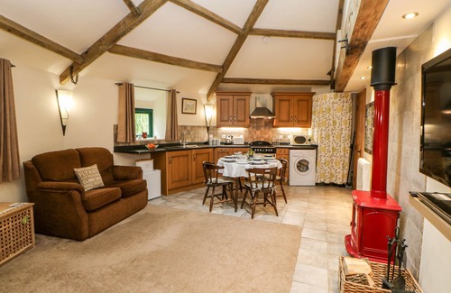 Richmond Cottage | THE WHEELHOUSE, family friendly, character holiday cottage in Barton