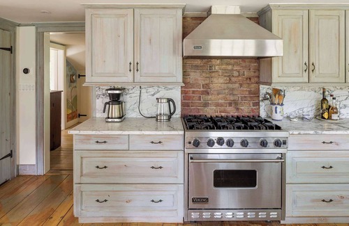 Craryville House | The Whistling Oak: Pristine Pond | Tranquility