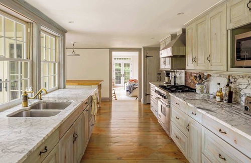 Craryville House | The Whistling Oak: Pristine Pond | Tranquility