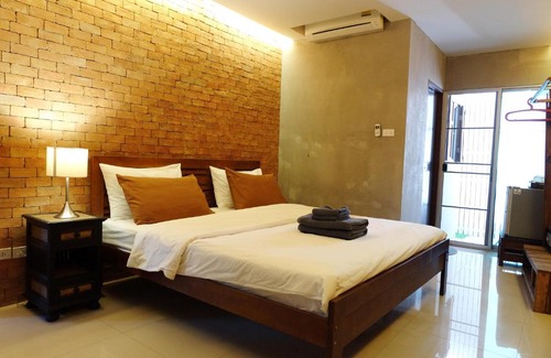 Chang Phueak House | The White Elephant Home