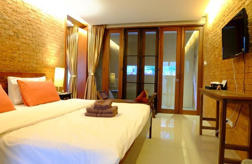 Chang Phueak House | The White Elephant Home