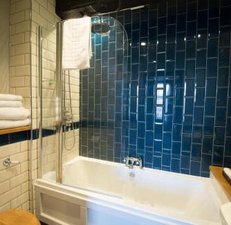 Ampthill Hotel | The White Hart