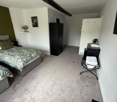 Atworth Hotel | The White Hart