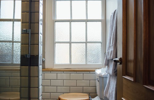 Ampthill Hotel | The White Hart