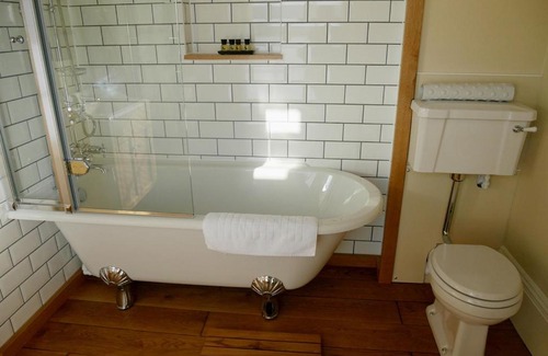 Whitchurch Hotel | The White Hart