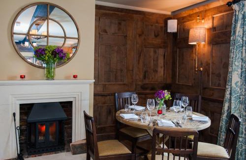 Overton Hotel | The White Hart, Overton