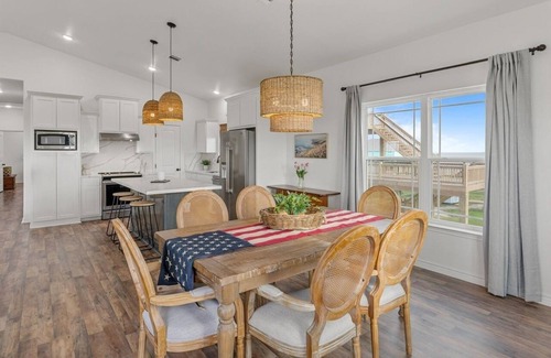 Gilchrist House | The White Heron - Bayside home with Ocean views!