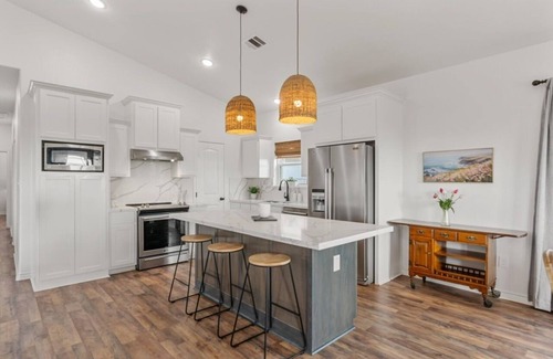 Gilchrist House | The White Heron - Bayside home with Ocean views!