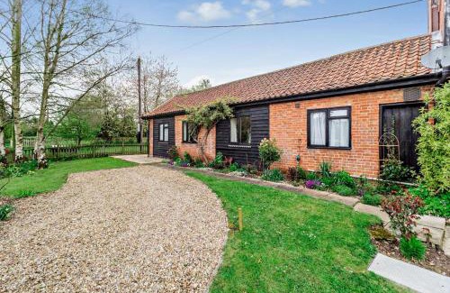 Halesworth House | The White Horse Cottage