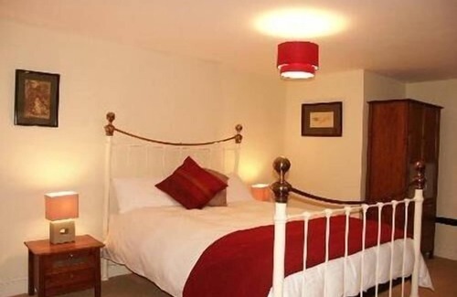Thruxton Hotel | The White Horse