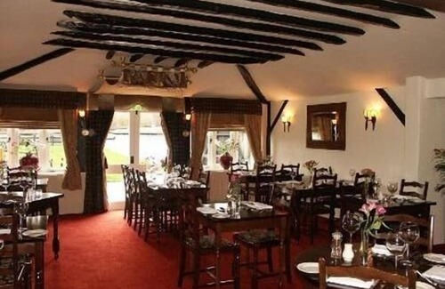 Thruxton Hotel | The White Horse