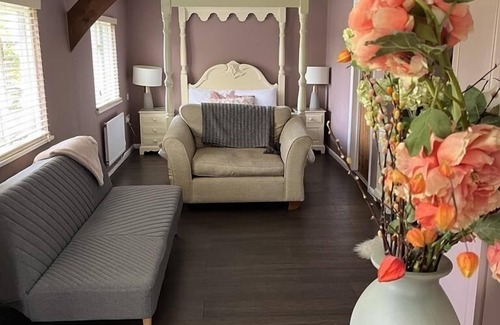 Withersfield Hotel | The White Horse