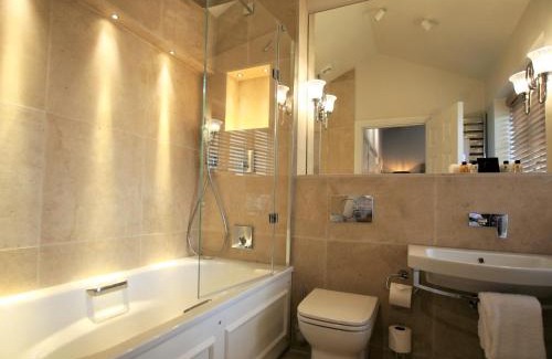 Sutton Hotel | The White Horse Inn