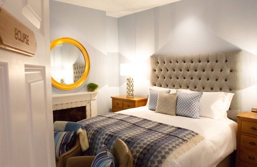 Sutton Hotel | The White Horse Inn