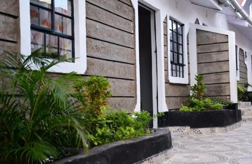 Kibwezi Hotel | The White House apartments