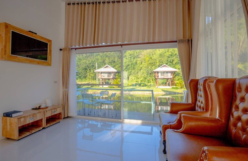 Mae Kon Hotel | The White House Boutique Chiangrai