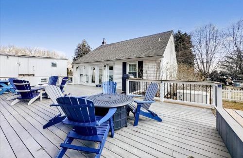 Wrightsville House | The White House by Leavetown Vacations