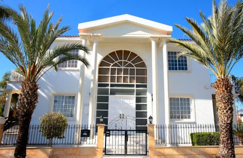 Aradippou Villa | The White House