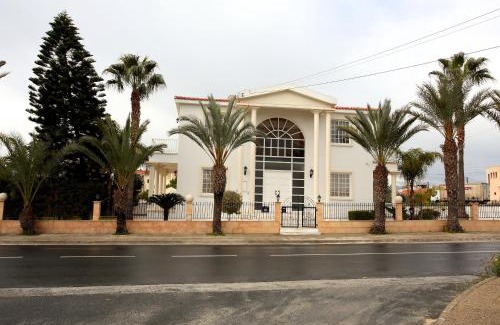 Aradippou Villa | The White House