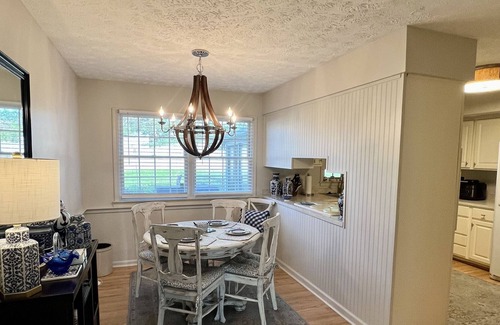 Nicholasville House | The “White House” in the Bluegrass