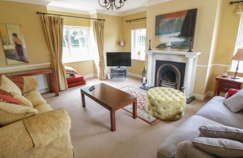 Drumshanbo House | The White House