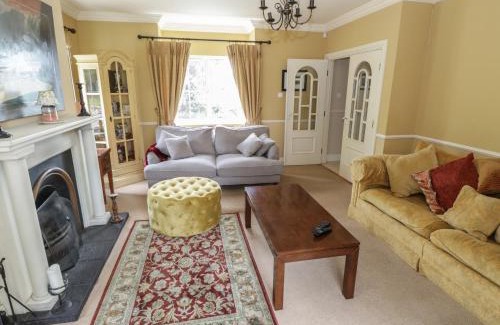 Drumshanbo House | The White House