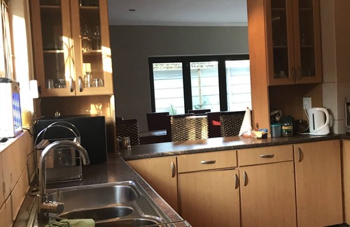 Redhill House | The White House in Fabulous Fish Hoek