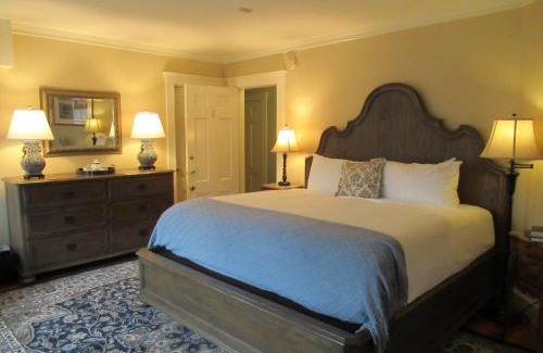 Wilmington Hotel | The White House Inn