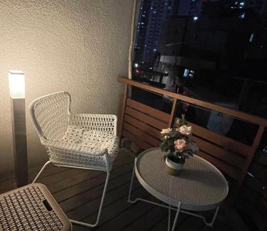 Daeheung-dong Apartment | The white house