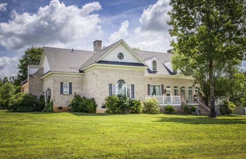 Drakes Branch House | The White House; located at the foothills of the Shenandoah Valley.