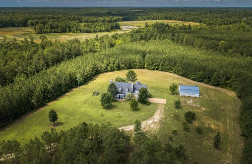 Drakes Branch House | The White House; located at the foothills of the Shenandoah Valley.