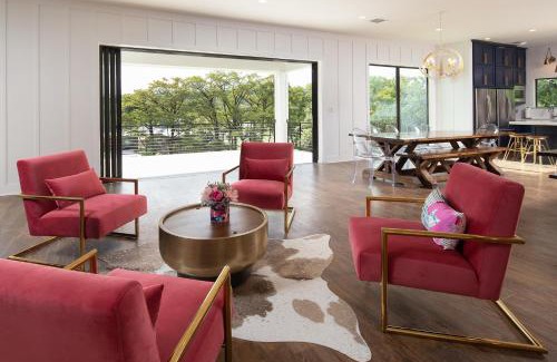 Canyon Lake House | The White House on the Horseshoe