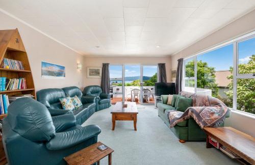 Wharewaka House | The White House - Taupo Holiday Home