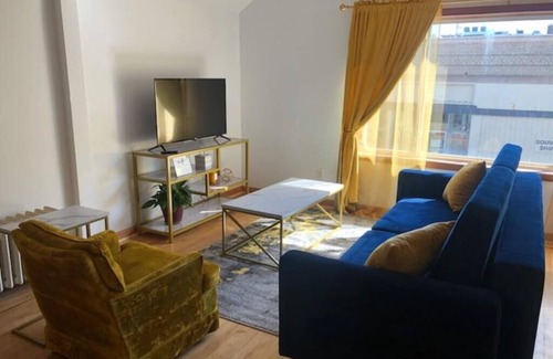 Ironwood House | The White Rabbit Apartment