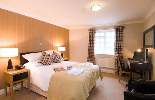 Arundel Hotel | The White Swan