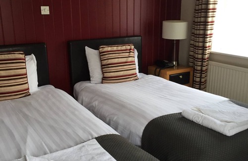 Arundel Hotel | The White Swan