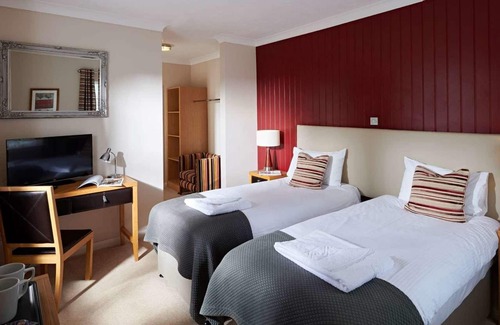 Arundel Hotel | The White Swan