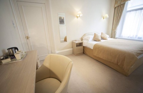 Halifax Hotel | The White Swan Hotel