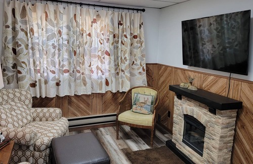 Hettinger Cabin | The White Tail at Carls Cabins