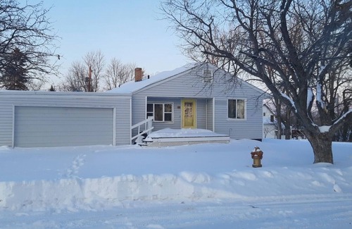 Gackle House | THE WIDGEON HOLE - established as lodging for outdoorsmen and adventurers.