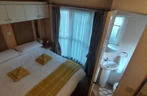 Sandown House | The Wight Rose