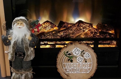 Sandown House | The Wight Rose