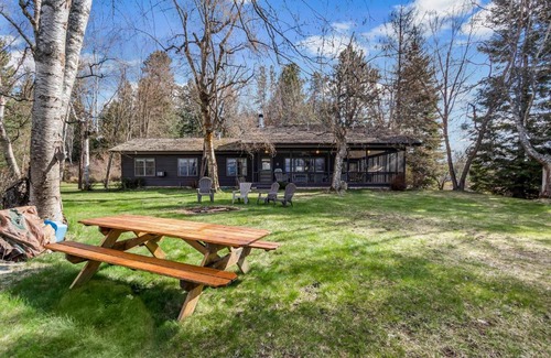 Sagle House | The Wild Rose