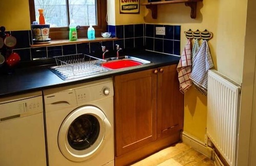 Pontesbury Cottage | The Wilderness