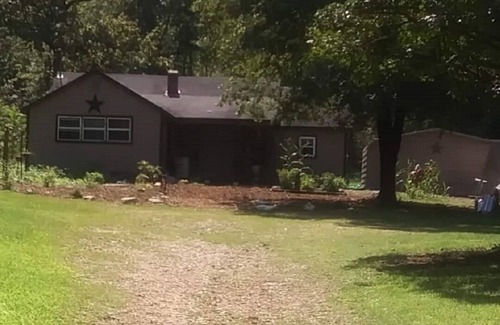 Maysville Cabin | The Wilderness Romance Retreat - Cave , Luxury Hot Tub, Hiking ,420-friendly !